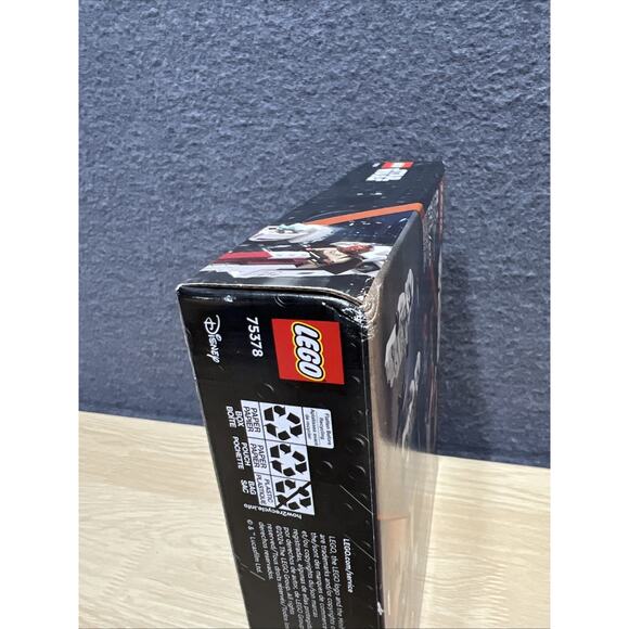 LEGO Star Wars: Barc Speeder Escape 221 Pieces New In Box (75378) - Picture 6 of 6